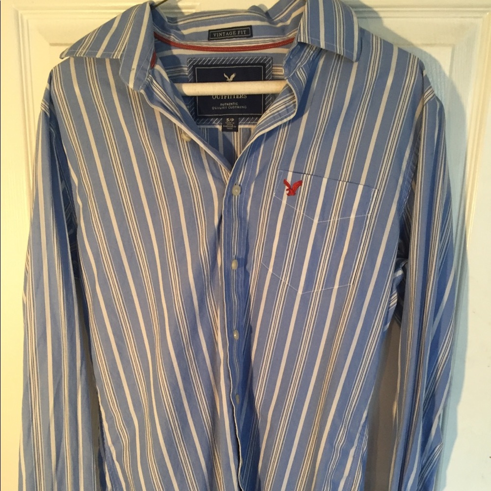 American Eagle Button Up